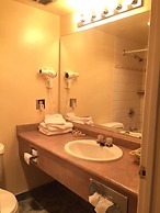 Tropicana Suite Hotel