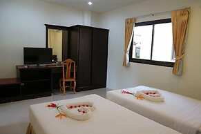 Baan Saensook Villas