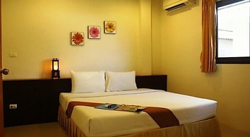 Baan Saensook Villas