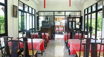 Baan Saensook Villas