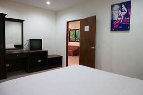 Baan Saensook Villas