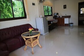 Baan Saensook Villas