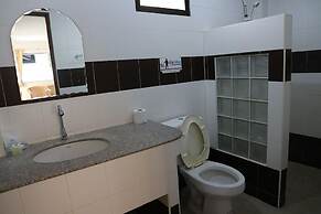 Baan Saensook Villas