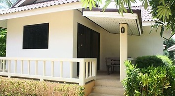 Baan Saensook Villas