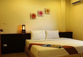 Baan Saensook Villas