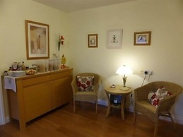 Liongate House
