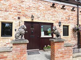 Liongate House