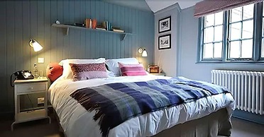 Bel & The Dragon Churt