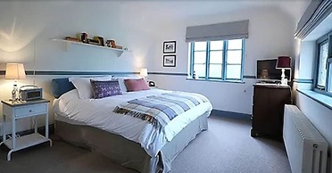 Bel & The Dragon Churt