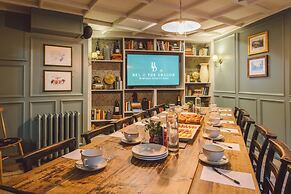 Bel & The Dragon Churt