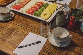 Bel & The Dragon Churt