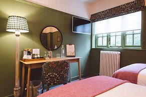 Bel & The Dragon Churt