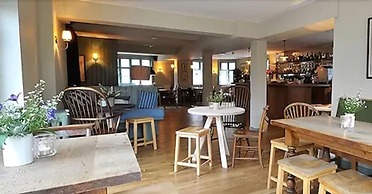 Bel & The Dragon Churt