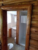 Kan-à-Mouche Pourvoirie Auberge et Chalets