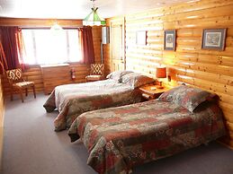 Kan-à-Mouche Pourvoirie Auberge et Chalets