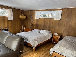 Kan-à-Mouche Pourvoirie Auberge et Chalets
