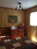 Kan-à-Mouche Pourvoirie Auberge et Chalets