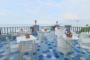 Seaside Jomtien Beach