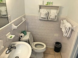 The Pelican Key Largo Cottages