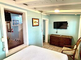 The Pelican Key Largo Cottages