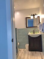 The Pelican Key Largo Cottages