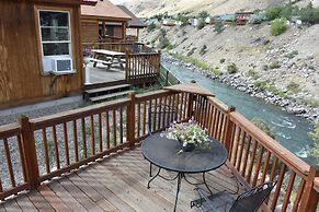 Yellowstone River Suites