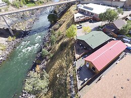 Yellowstone River Suites