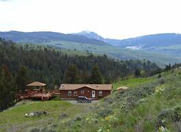 Yellowstone Mountain Cabins