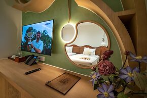 Me Saigon Boutique Hotel