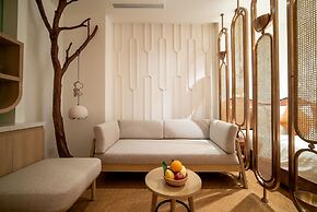 Me Saigon Boutique Hotel