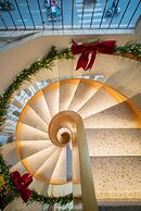 Me Saigon Boutique Hotel