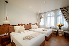 Me Saigon Boutique Hotel