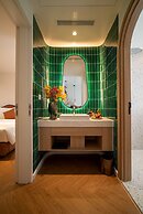 Me Saigon Boutique Hotel