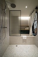 Me Saigon Boutique Hotel