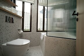 Me Saigon Boutique Hotel