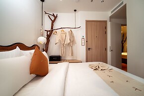 Me Saigon Boutique Hotel