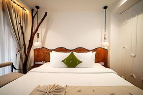 Me Saigon Boutique Hotel