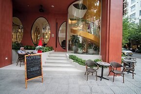Me Saigon Boutique Hotel