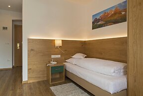Hotel Dolomiten