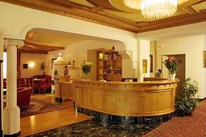 Hotel Dolomiten