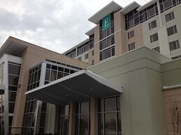 Embassy Suites Newark Airport