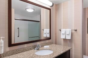 Hampton Inn & Suites Madison / Downtown