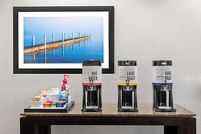 Hampton Inn & Suites Madison / Downtown