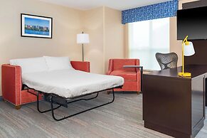 Hampton Inn & Suites Madison / Downtown