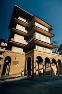 Victoria Nimman Hotel