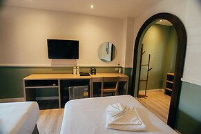 Victoria Nimman Hotel