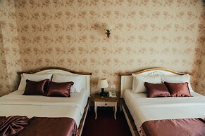 Victoria Nimman Hotel
