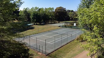 Gooderson Monks Cowl Golf Resort