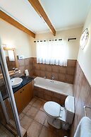 Gooderson Monks Cowl Golf Resort