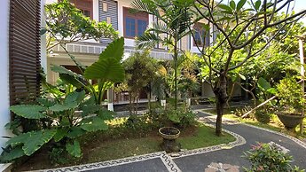 Sandat Hotel Legian